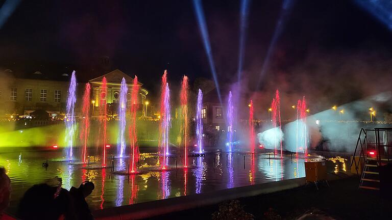 Rakoczy-Illumination am Freitag, 27. Juli 2024       -  Bunt und schön: die Rakoczy-Illumination am Freitag, 27. Juli 2024