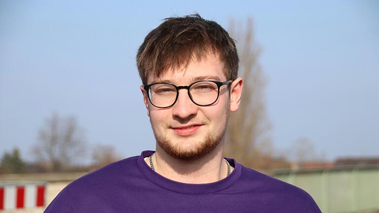 Benedikt Schernau (19) aus Kitzingen. Benedikt Schernau (19) aus Kitzingen.