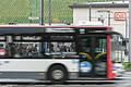 Ein Bus am Bahnhof in Würzburg. Dass mehr Menschen mit dem ÖPNV nach Würzburg kommen ist ein gemeinsames Ziel von Stadt und Landkreis Würzburg..