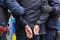 Nach einem Schock-Anruf bei einer 78-Jährigen aus dem Landkreis Rhön-Grabfeld klickten für zwei Tatverdächtige die Handschellen (Symbolbild).