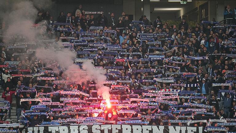 Eintracht Frankfurt - VfL Bochum       -  Die Bochumer Fans äußerten in Frankfurt ihren Unmut über die Leistungen ihrer Mannschaft.