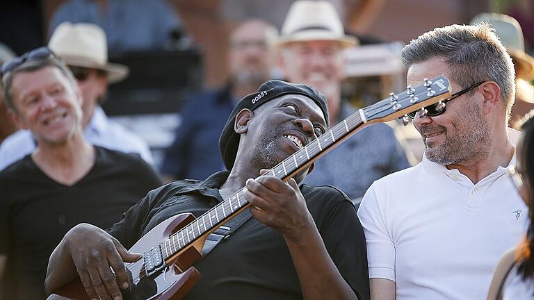 Yeah Man! Dem Publikum näher als Blues-Gitarrist Lucky Peterson ist keiner.