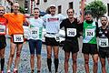 Siegerfoto auf dem Zeiler Marktplatz: Von links. Ralf Häfner (7.), Ulli Pfuhlmann (6.), Konstantin Lechner (5.), Matthias Pfuhlmann (4.), Stephan Bayer (3.), Hans Appel (2.) und Sieger Alexander Finsel.