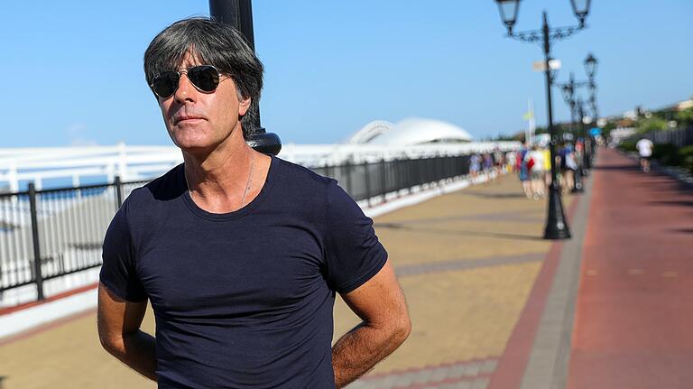 Da war er vom Rücktritt noch weit entfernt: Jogi Löw am 20. Juni 2018 in Sotschi.