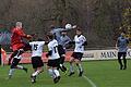 Im Strafraum der SG Bad Brückenau/Römershag II mit Keeper Benjamin Hackbusch (in rot) gab es nur selten Tohuwabohu beim 3:1-Jahresabschlusssieg gegen die SG Reiterswiesen/Arnshausen/FC 06 Bad Kissingen II.       -  Im Strafraum der SG Bad Brückenau/Römershag II mit Keeper Benjamin Hackbusch (in rot) gab es nur selten Tohuwabohu beim 3:1-Jahresabschlusssieg gegen die SG Reiterswiesen/Arnshausen/FC 06 Bad Kissingen II.