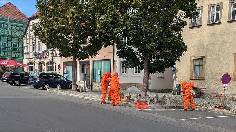 1 Stunde Kultur - 'Die Fecher' kehrten am Samstag in Münnerstadt die Straße. 1 Stunde Kultur - 'Die Fecher' kehrten am Samstag in Münnerstadt die Straße.