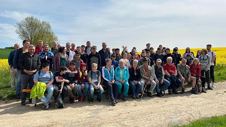 Ein Gruppenbild vom traditionellen Grenzgang in Rimpar. Ein Gruppenbild vom traditionellen Grenzgang in Rimpar.
