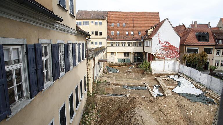 In der Alten Reichsvogtei (Bildmitte) entsteht bis 2023 das neue Schweinfurt Stadtmuseum im Rahmen des Neubaus des Kulturforums am Martin-Luther-Platz.