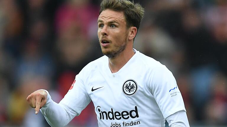 Profi Nicolai Müller, hier 2019 im Trikot von Eintracht Frankfurt und zuletzt in der australischen Liga bei den Sydney Wanderers aktiv, drückte gemeinsam mit Florian Hach die Schulbank.