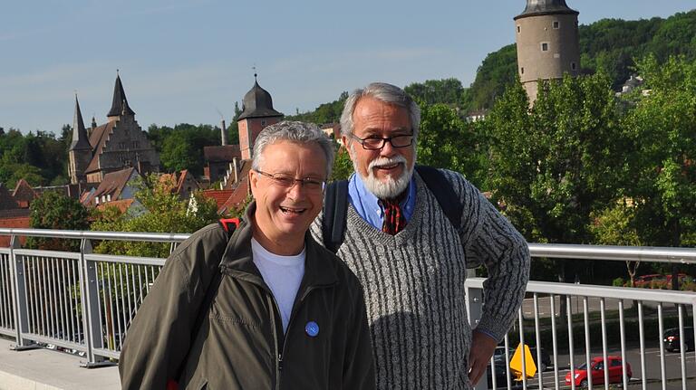 Zu Besuch in Ochsenfurt: Giovanni Caselli (rechts), der geistige Vater der Via-Romea-Bewegung, und Flavio Foietta, Vorsitzender des europäischen Dachverbands der Via Romea. Zu Besuch in Ochsenfurt: Giovanni Caselli (rechts), der geistige Vater der Via-Romea-Bewegung, und Flavio Foietta, Vorsitzender des europäischen Dachverbands der Via Romea.