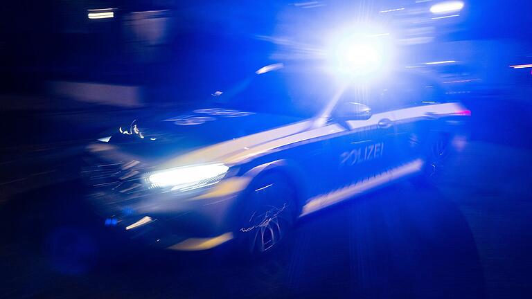 Polizei im Einsatz. Polizei im Einsatz.