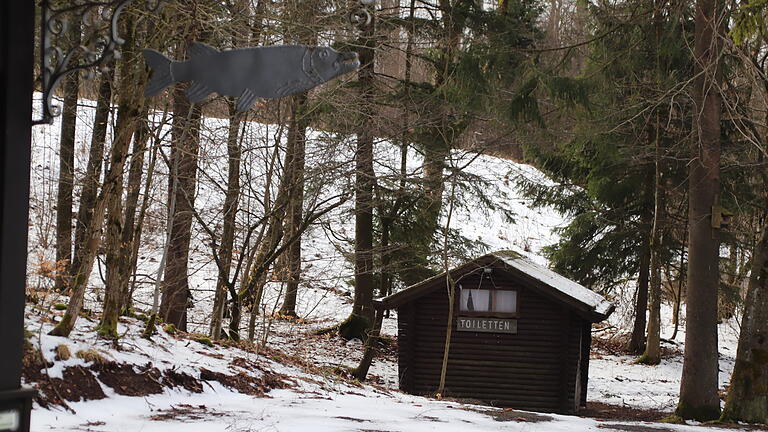 Die Toilettenanlage am Rothsee muss saniert werden. Dafür gibt's vom Kreis 15 000 Euro.