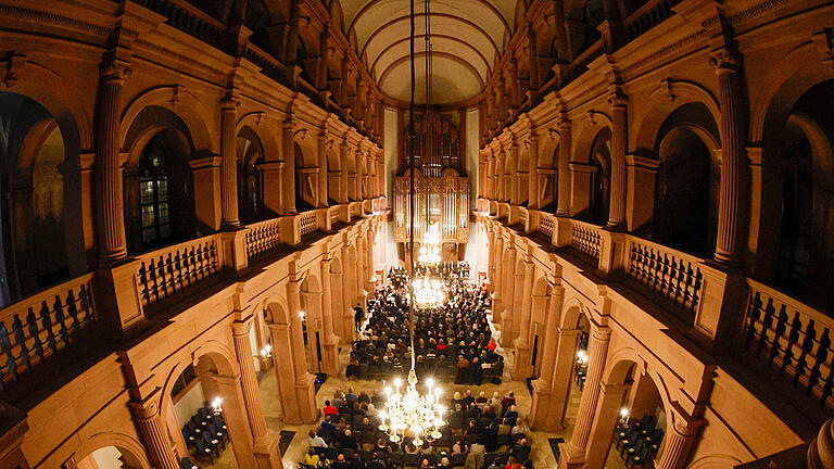 HMB Media/ Heiko Becker       -  Neubaukirche, Wuerzburg, 16.11.2022, Unibund - Festkonzert in der Neubaukirche mit PreisverleihungBild: