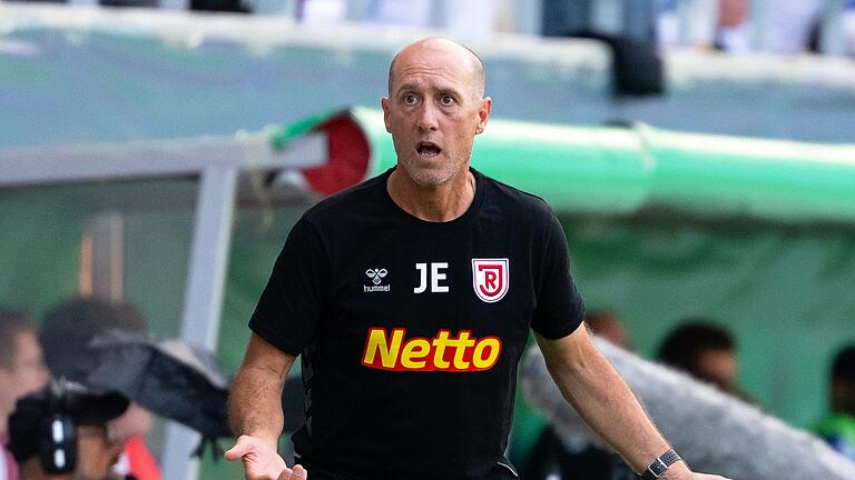 Joe Enochs.jpeg       -  Trainer Joe Enochs von Regensburg möchte mit seinem Team in die 2. Bundesliga. Hier sind alle Infos zum Rückspiel in der Relegation gegen Wiesbaden.