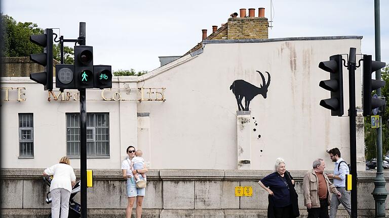 Banksys neues Werk in London - Steinbock an einer Wand       -  Der Steinbock an einer Wand in Kew war das erste Tier-Motiv. (Archivbild)