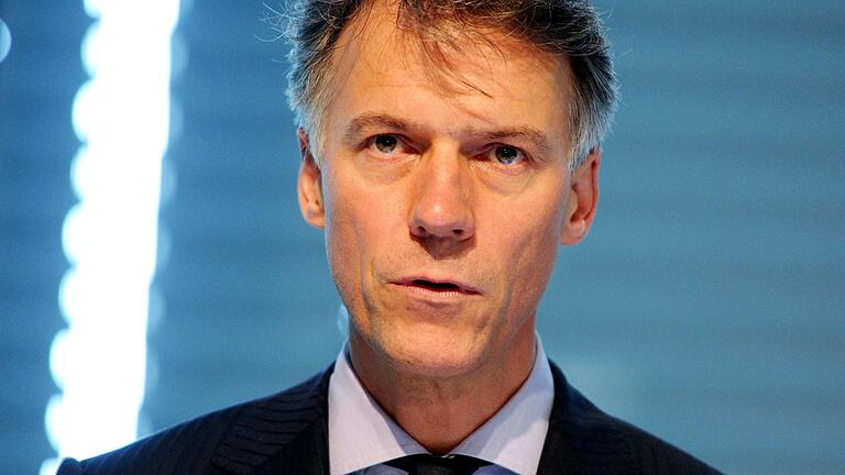 Ist als Chef bei s.Oliver im Gespräch: Claus-Dietrich Lahrs, der bis 2016 bei Hugo Boss das Sagen hatte. Ist als Chef bei s.Oliver im Gespräch: Claus-Dietrich Lahrs, der bis 2016 bei Hugo Boss das Sagen hatte.