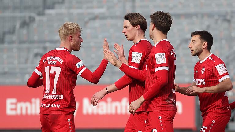 Können die Würzburger Kickers beim FC Bayern München II Tore und Punkte bejubeln? Können die Würzburger Kickers beim FC Bayern München II Tore und Punkte bejubeln?