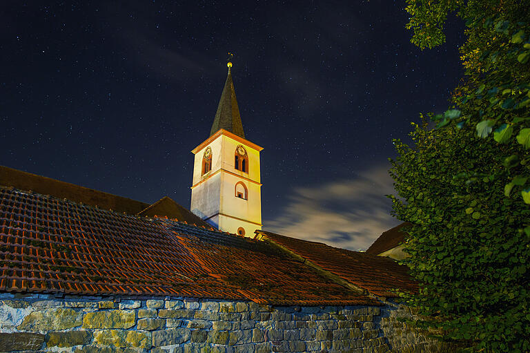 Die Tradition wird beibehalten: Die Glocken der Schwanfelder Kirche werden auch künftig jede volle Stunde doppelt schlagen, allerdings in der Lautstärke reduziert. Die Tradition wird beibehalten: Die Glocken der Schwanfelder Kirche werden auch künftig jede volle Stunde doppelt schlagen, allerdings in der Lautstärke reduziert. 