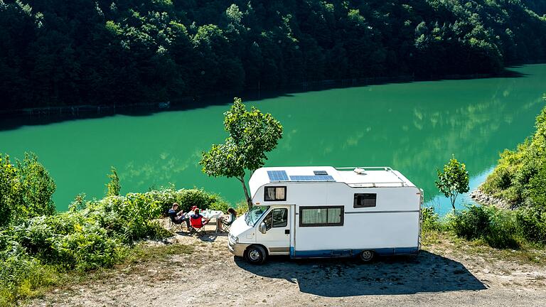 Die Campingsaison hat begonnen: Für Einsteiger gilt es dabei ein paar grundlegende Dinge zu beachten.