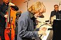 Flügelspiel: Das Helge Schneider Trio in Oberthulba.