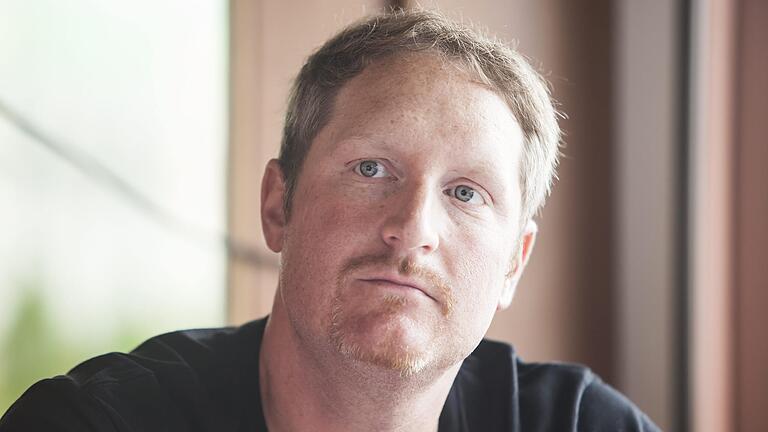 Der ehemalige Bundestrainer im Freiwasserschwimmen, Stefan Lurz, sieht sich nach Recherchen des Nachrichtenmagazins 'Spiegel' mit Vorwürfen sexualisierter Gewalt konfrontiert. Der ehemalige Bundestrainer im Freiwasserschwimmen, Stefan Lurz, sieht sich nach Recherchen des Nachrichtenmagazins 'Spiegel' mit Vorwürfen sexualisierter Gewalt konfrontiert.