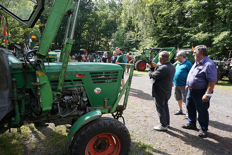 Gut besucht war das  Traktoren- und Unimogtreffen des Rhönklub Zweigvereins Oberweißenbrunn .