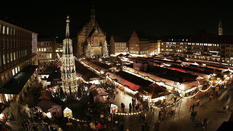 Der Nürnberger Christkindlesmarkt – hier ein Archivbild – findet in diesem Jahr vom 1. bis 24. Dezember statt. Wer aus Würzburg oder Kitzingen mit der Regionalbahn hinfahren will, muss mit massiven Problemen rechnen.