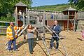 Sich einmal wie Ritter ohne Furcht und Tadel fühlen – das kann man auf dem runderneuerten Abenteuerspielplatz im Laudaer Ramstal. Neu sind unter anderem ein Sandlabor und ein Spielhaus für Unter-3-Jährige.