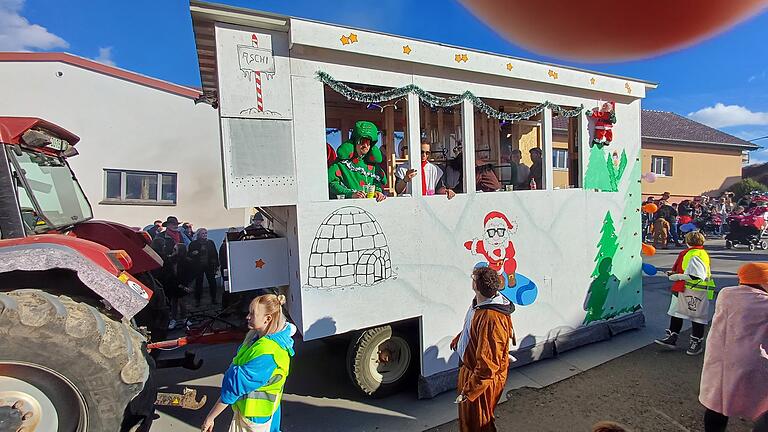 Gauaschach - Mottowagen 'Weihnachten' aus Gauaschach Gauaschach - Mottowagen 'Weihnachten' aus Gauaschach