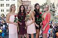 Stadtfest - Vorentscheid Main-Topmodel       -  Die Finalistinnen (von links nach rechts): Jessica Pryor, Tina Daosri, Sabine Fischer, Elisa Höck und Sina Bähr.