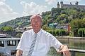 Ein schönes Umfeld mit Festung und Alter Mainbrücke: Am Alten Kranen ist einer der Lieblingsplätze des scheidenden Tourismus-Chefs Peter Oettinger. 'Hier hat man ein tolles Stück Lebensqualität.' Foto: Thomas Obermeier