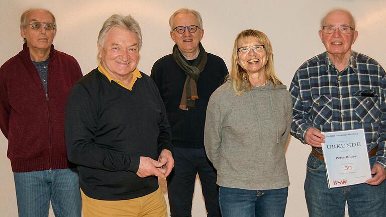 Geehrte Mitglieder (von links):&nbsp; Jürgen Hirsch, Günter&nbsp; Giessler,  Hans-Joachim Gössmann, Margret Laurer-Kreser und Peter Röder.