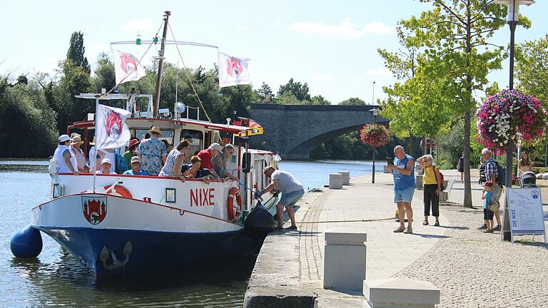 Die wöchentlichen Tagesfahrten mit der Nixe von Ochsenfurt nach Kitzingen waren in der vergangenen Saison ein Publikumsrenner.