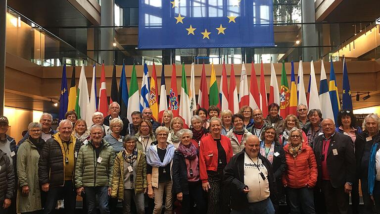Die Reisegruppe im EU-Parlament. Die Reisegruppe im EU-Parlament.
