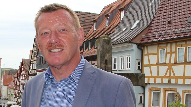 Peter Juks will im März 2020 wieder für das Amt des Bürgermeisters gewählt werden. Peter Juks will im März 2020 wieder für das Amt des Bürgermeisters gewählt werden.