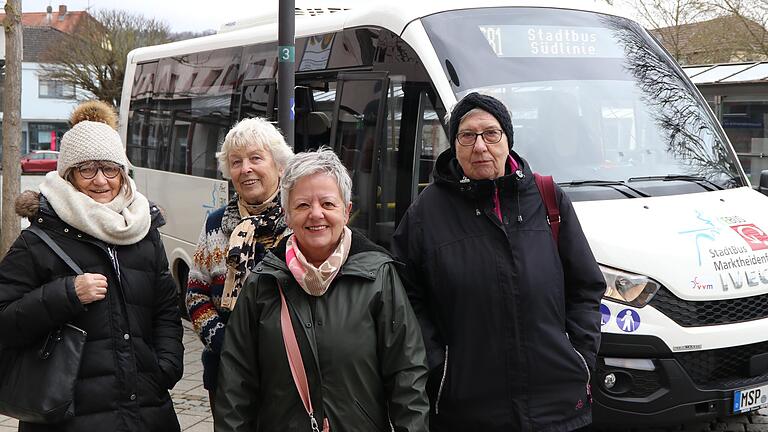 Der Stadtbus sollte auch die Ortsteile anfarhen, zumindest tageweise, finden (von links) Karin Schneider-Schüßler, Adelgunde Hörschlein, Andrea Dürr und  Monika Stahl.