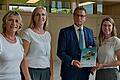 Offizielle Übergabe des Regionalen Entwicklungskonzeptes Badisch-Franken an Minister Peter Hauk durch die Leader-Koordinatorinnen Katharina Soff&nbsp; und Sabine Keller sowie Yvonne Thomas, Leitung der Leader-Geschäftsstelle Badisch-Franken.