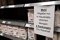 Immer mehr Menschen versuchen, das Geld auf ihrem Bankkonto gegen Mehl einzutauschen. (Symbolbild)