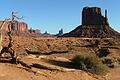 Das Monument Valley, in dem viele Filme mit John Wayne gedreht wurden, ist die Westernlandschaft schlechthin. Die Navajo nennen sie &bdquo;Tal der Götter&ldquo;.