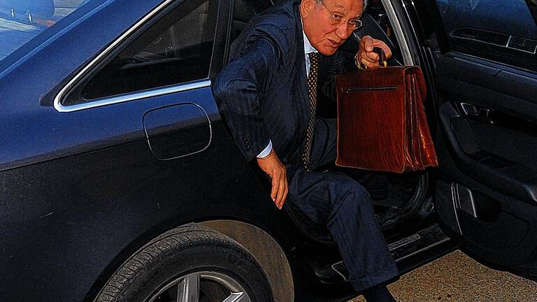 Auf dem Weg ins Gericht: Italiens früherer Innenminister Nicola Mancino Auf dem Weg ins Gericht: Italiens früherer Innenminister Nicola Mancino