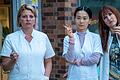Marzahn Mon Amour       -  Szene aus der Serie &bdquo;Marzahn Mon Amour&rdquo;: Kathi Grabowski (Jördis Triebel), ihre Chefin Jenny Chan (Yvonne Yung Hee Bormann) und Kollegin Lulu Moll (Deborah Kaufmann). (Undatiertes Handout).