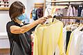 Shoppen gehen ist ab dem 3.April wieder ohne FFP2-Maske erlaubt. Dies wird von Einzelhändlern im Landkreis Bad Kissingen auch kritisch gesehen.