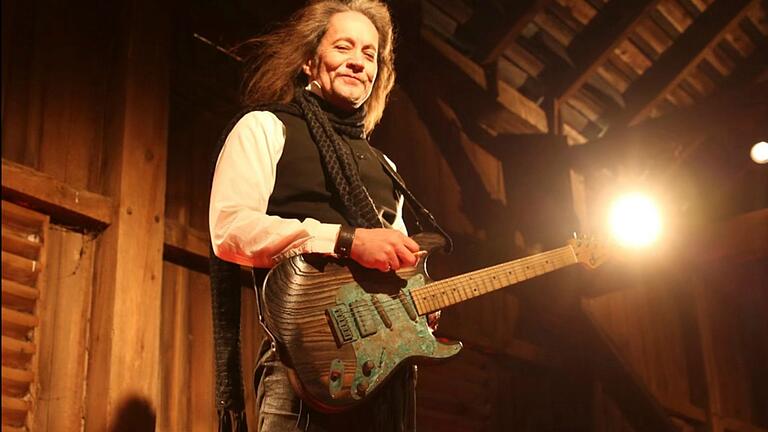 Gitarrist Jake E. Lee       -  Der frühere Gitarrist von Ozzy Osbourne, Jake E. Lee, ist angeschossen worden. (Archivbild)