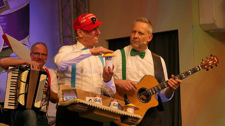 In Dosen konserviertes Gas aus Windenergie verkaufte die Gruppe 'Hasen-Blech'. In Dosen konserviertes Gas aus Windenergie verkaufte die Gruppe 'Hasen-Blech'.