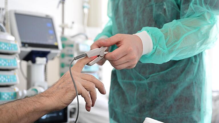 Nach dem öffentlichen Dienst, den Lokführern und anderen Beschäftigten treten nun Ärztinnen und Ärzte an vielen Unikliniken in einen Warnstreik.