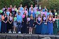 Die Abschlussklassen 9a und 9b mit den Lehrern Wolfgang Then und Philipp Elbers, der stellvertretenden Schulleiterin Anne Mangold und Schulleiterin Stefanie Mott.