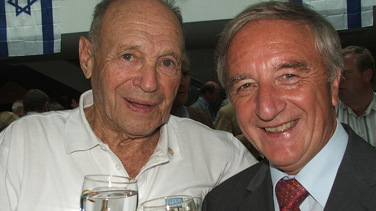 Feierten 2008 in Bad Kissingen das 10. Jubiläum der deutsch-israelischen Partnerschaft: Joske Ereli und Herbert Neder (Beide sind inzwischen verstorben). Feierten 2008 in Bad Kissingen das 10. Jubiläum der deutsch-israelischen Partnerschaft: Joske Ereli und Herbert Neder (Beide sind inzwischen verstorben).