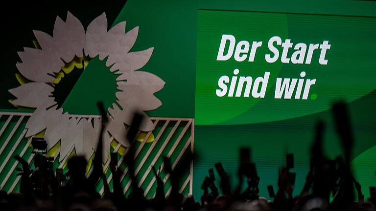 Bundesdelegiertenkonferenz der Grünen - Abschaffen wollen die Grünen die Schuldenbremse nicht - aber reformieren. Bundesdelegiertenkonferenz der Grünen - Abschaffen wollen die Grünen die Schuldenbremse nicht - aber reformieren.