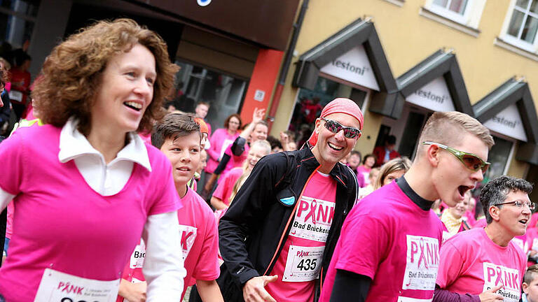 Pinklauf in Bad Brückenau am 3. Oktober 2016; Foto: Kerstin Junker - Pinklauf in Bad Brückenau am 3. Oktober 2016; Foto: Kerstin Junker Pinklauf in Bad Brückenau am 3. Oktober 2016; Foto: Kerstin Junker - Pinklauf in Bad Brückenau am 3. Oktober 2016; Foto: Kerstin Junker