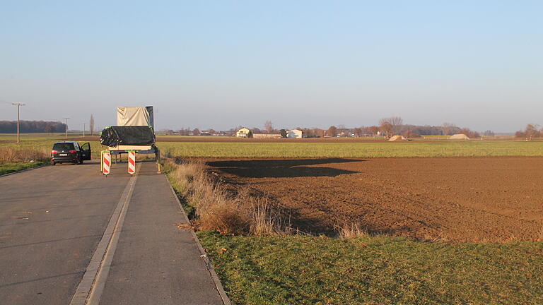 In der Verlängerung dieses Stiches der Albert-Einstein-Straße wird das Norma-Regionalzentrum gebaut. Die bestehende Straße dient später als Zufahrt für die Mitarbeiter und Besucher.